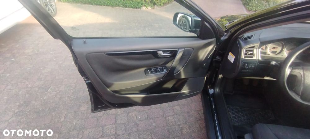 Volvo V70 D5 Comfort - 15