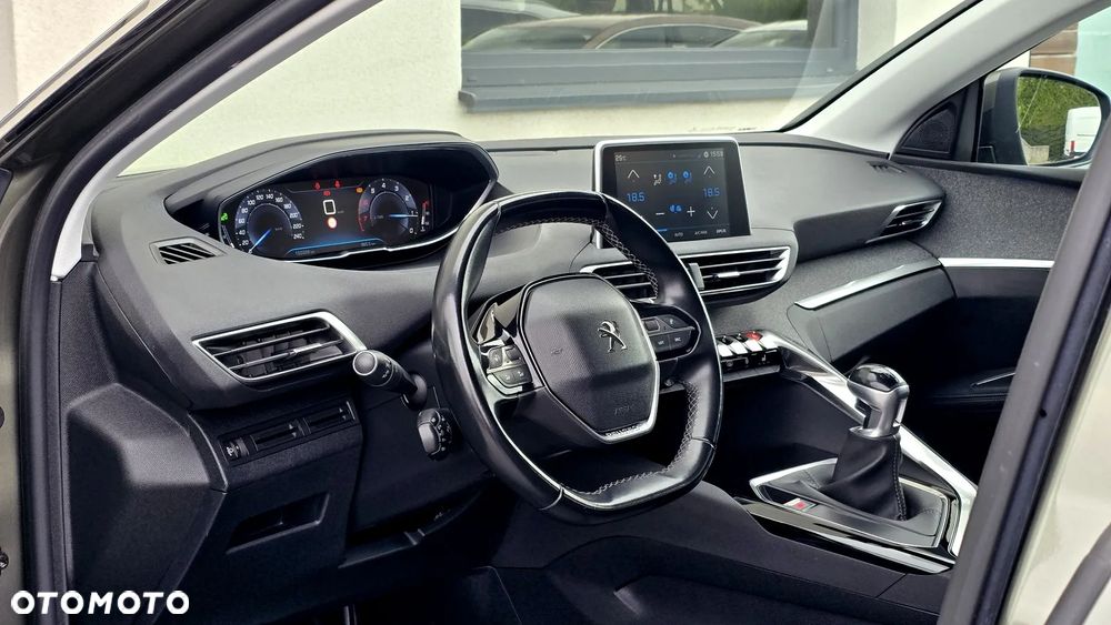 Peugeot 5008 PureTech 130 Stop & Start Allure - 22