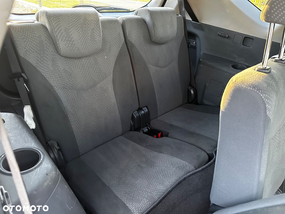 Toyota Prius+ (Hybrid) - 20