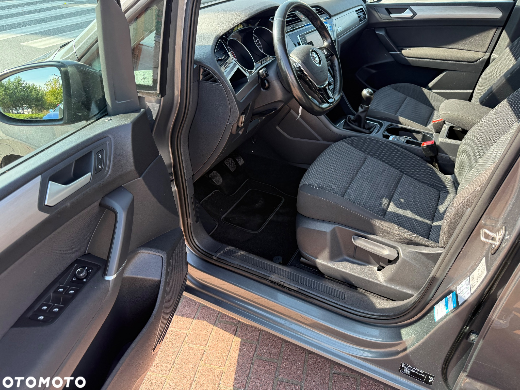 Volkswagen Touran 1.4 TSI (BlueMotion Technology) Comfortline - 10