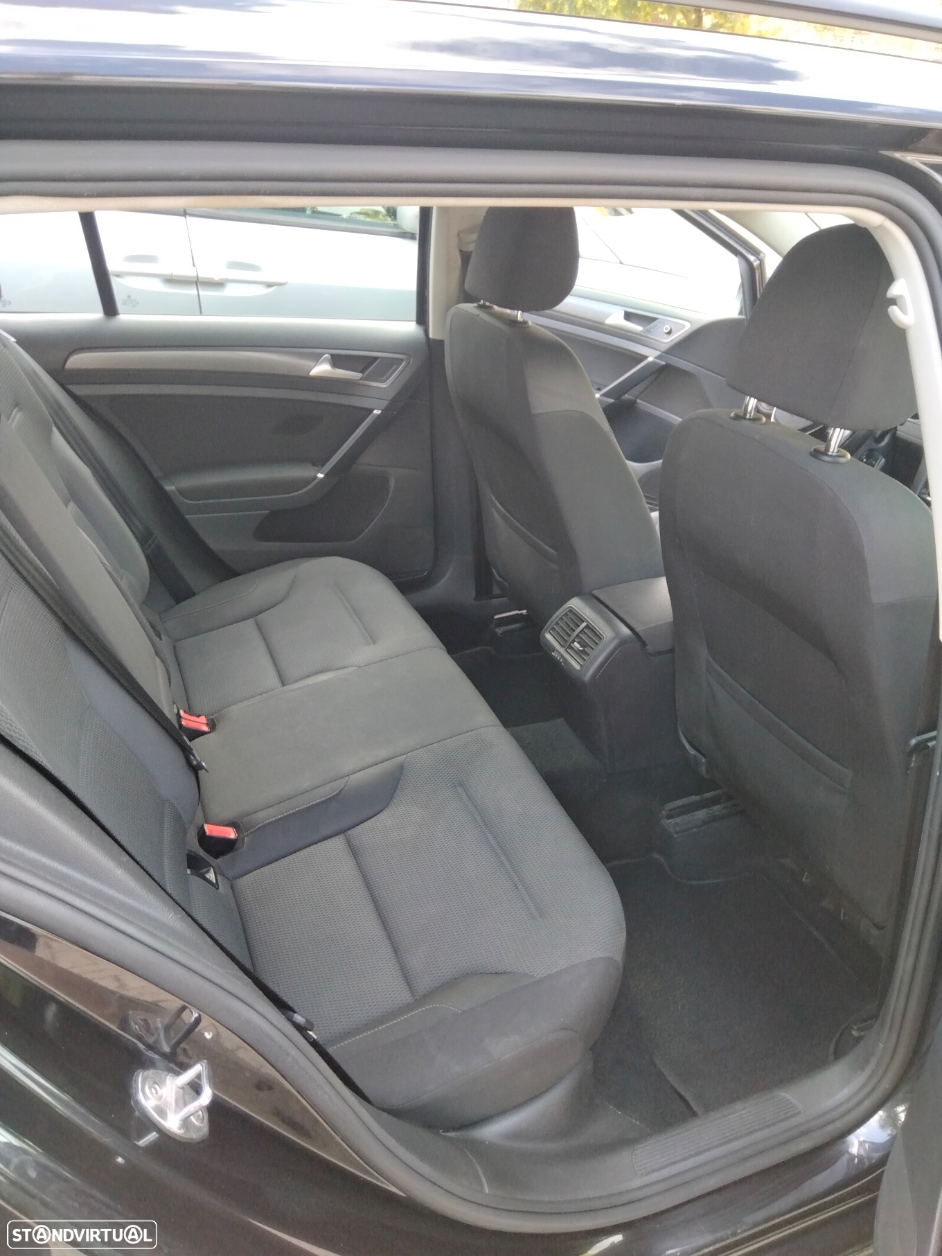 VW Golf Variant 1.6 TDi Confortline - 9