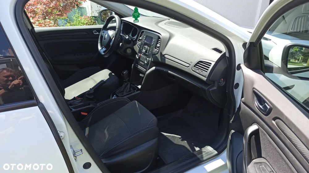 Renault Megane 1.6 SCe Life - 10