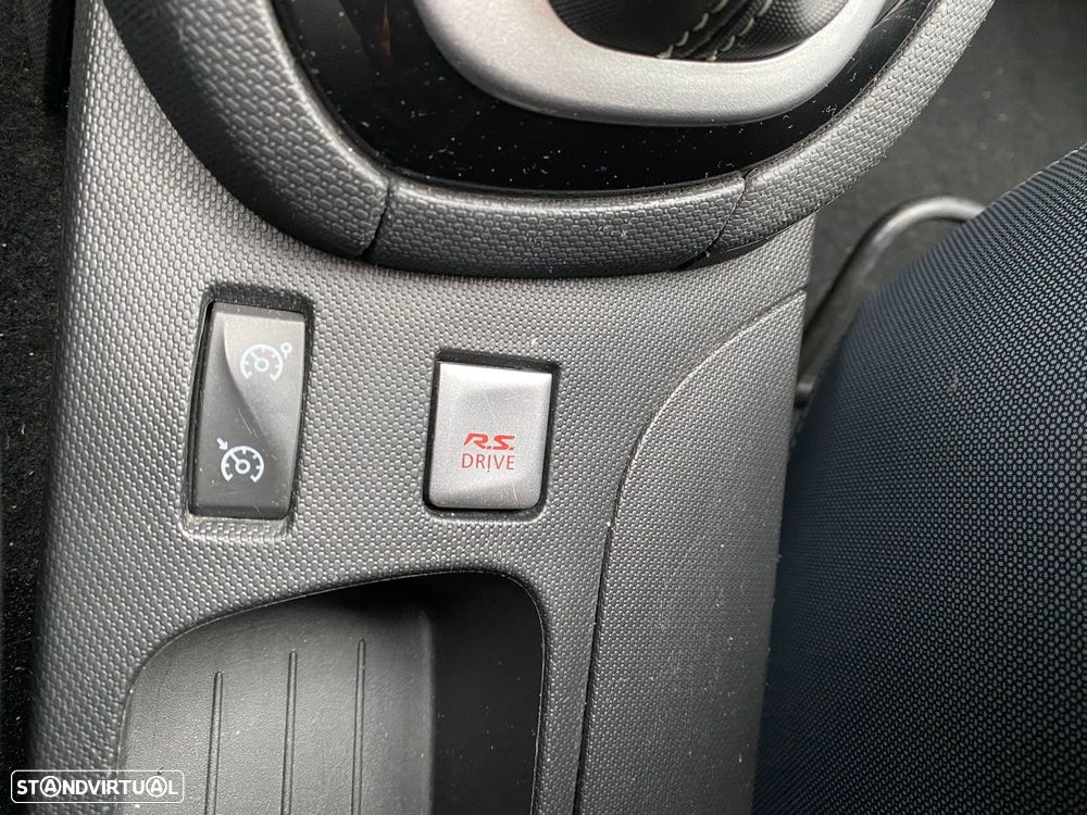 Renault Clio Sport Tourer TCe 120 EDC GT - 28