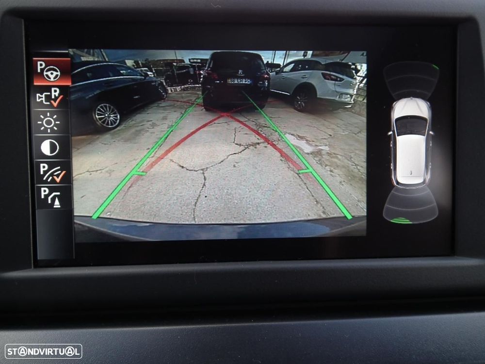 BMW 216 Active Tourer d Line Luxury Auto - 27