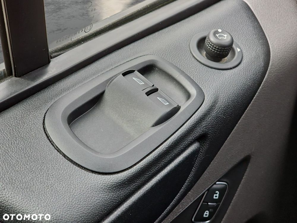 Ford Transit Custom - 33