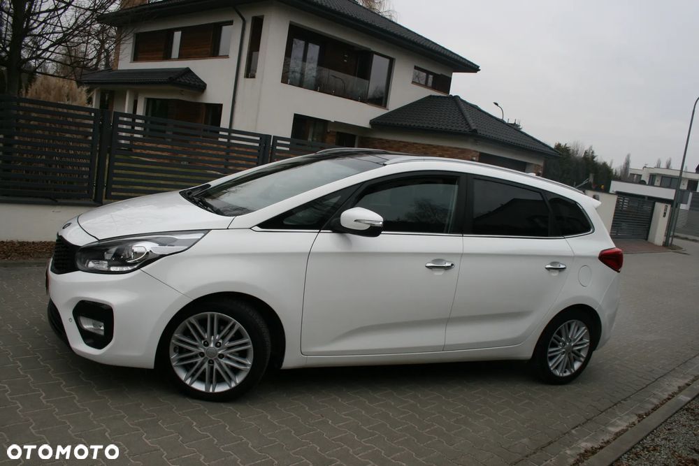 Kia Carens 1.7 CRDi XL 7os - 3