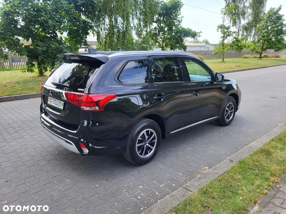 Mitsubishi Outlander 2.0 4WD Top - 15