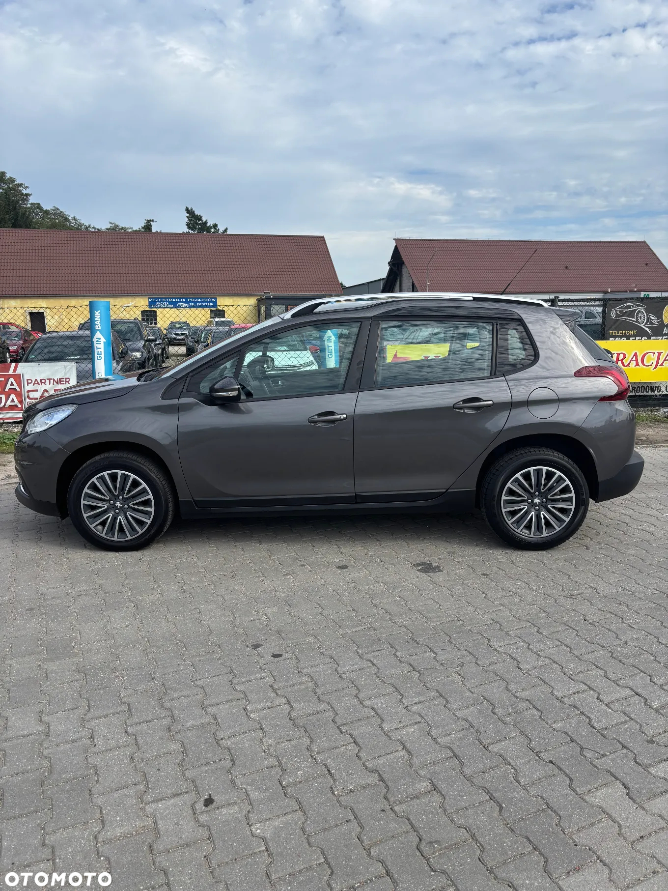 Peugeot 2008 1.2 Pure Tech Active S&S EAT6 - 9