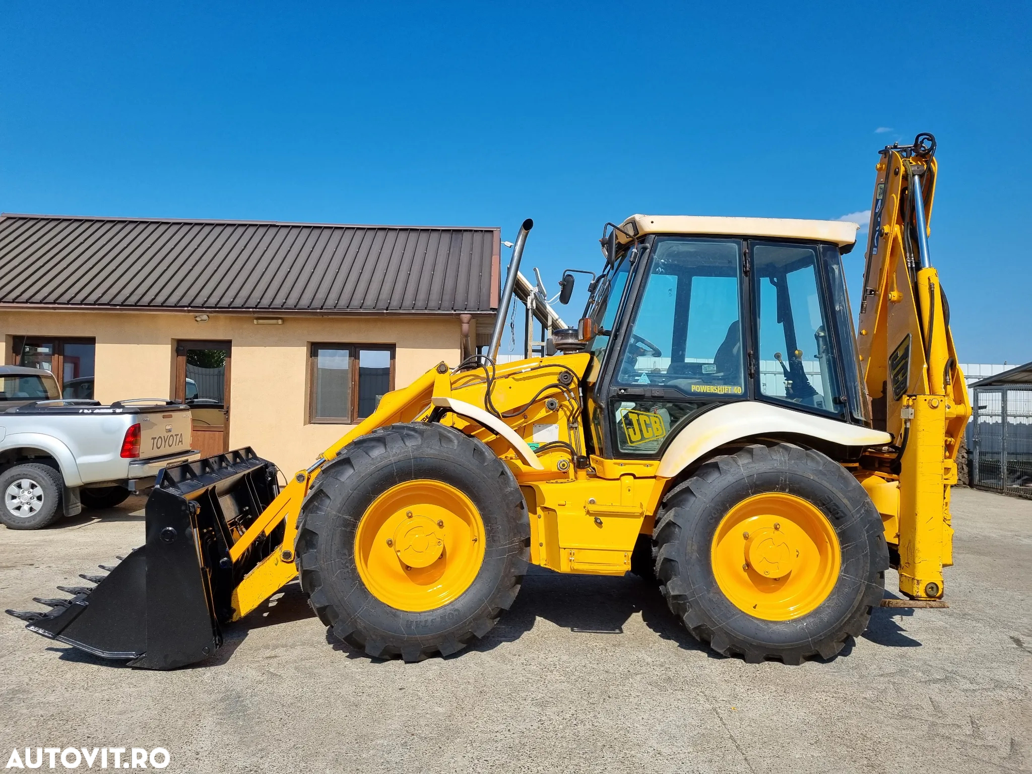 JCB 4CX - 8