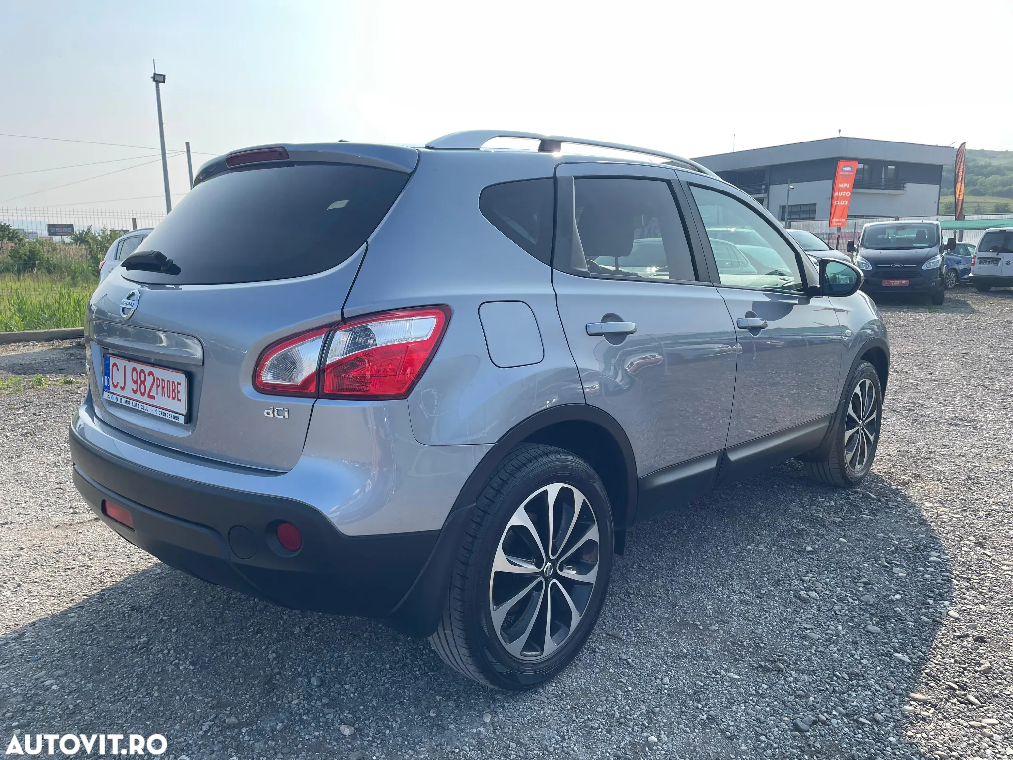 Nissan Qashqai 2.0 DCI 4 x 4 DPF Aut acenta - 8