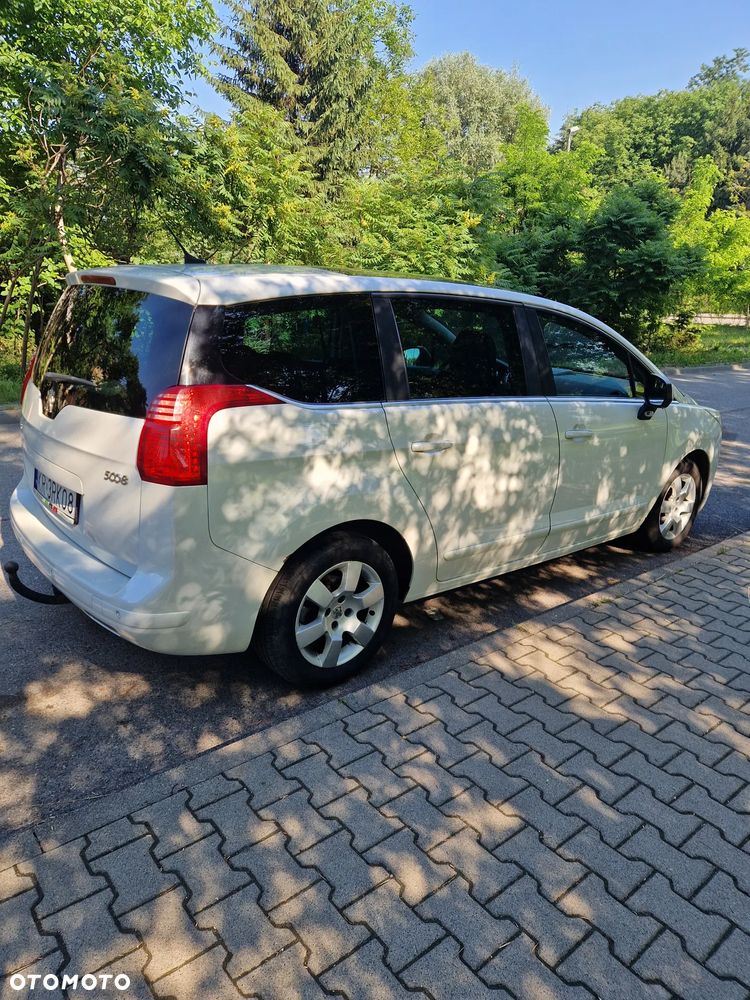Peugeot 5008 - 6