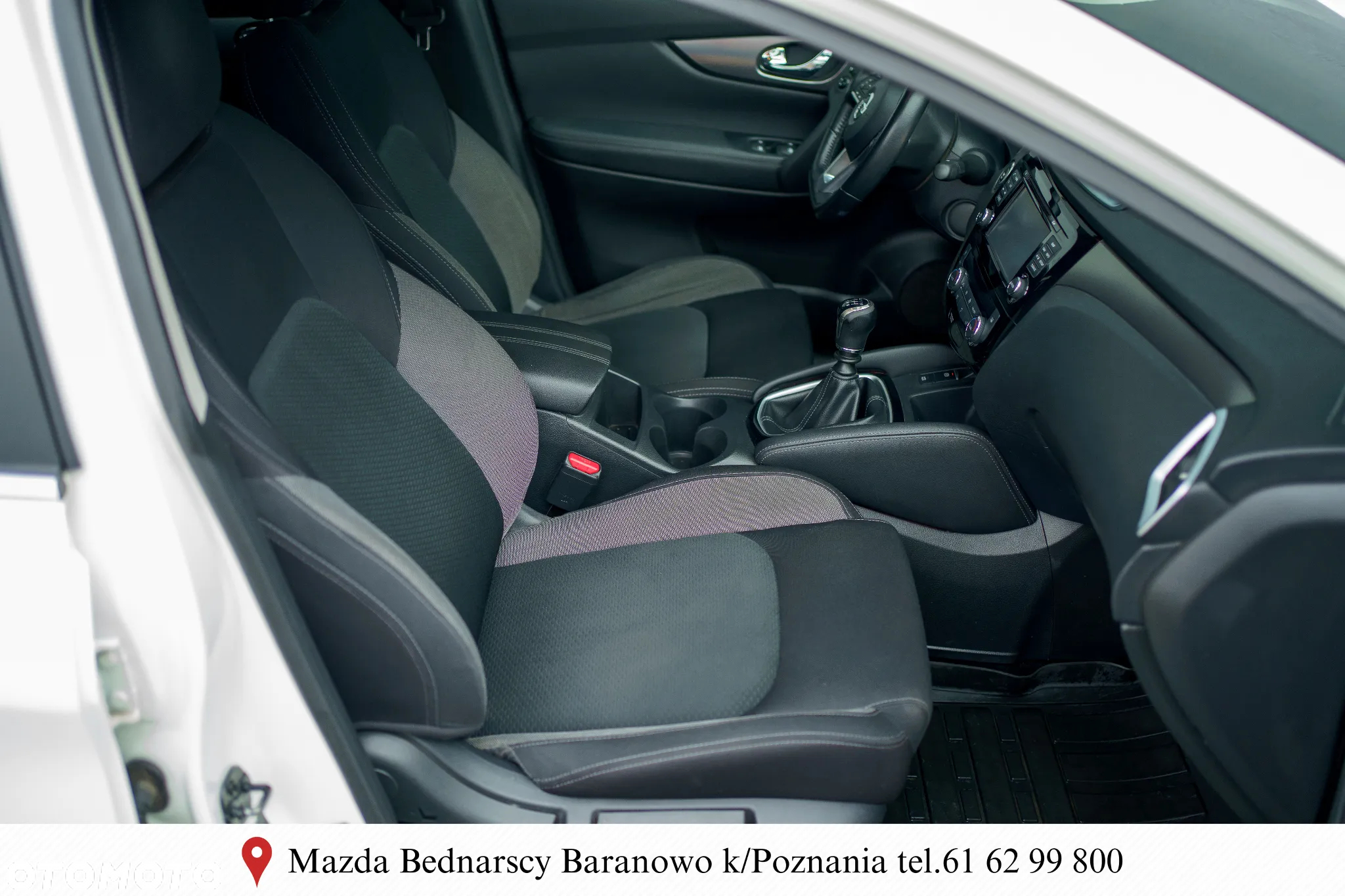 Nissan Qashqai 1.3 DIG-T N-Connecta EU6d - 23