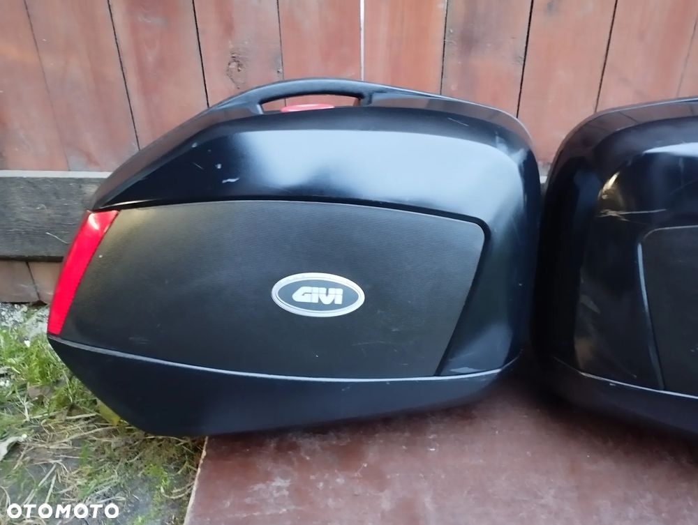 kufry boczne GIVI V35 Monokey SIDE Honda Yamaha Suzuki Kawasaki - 2