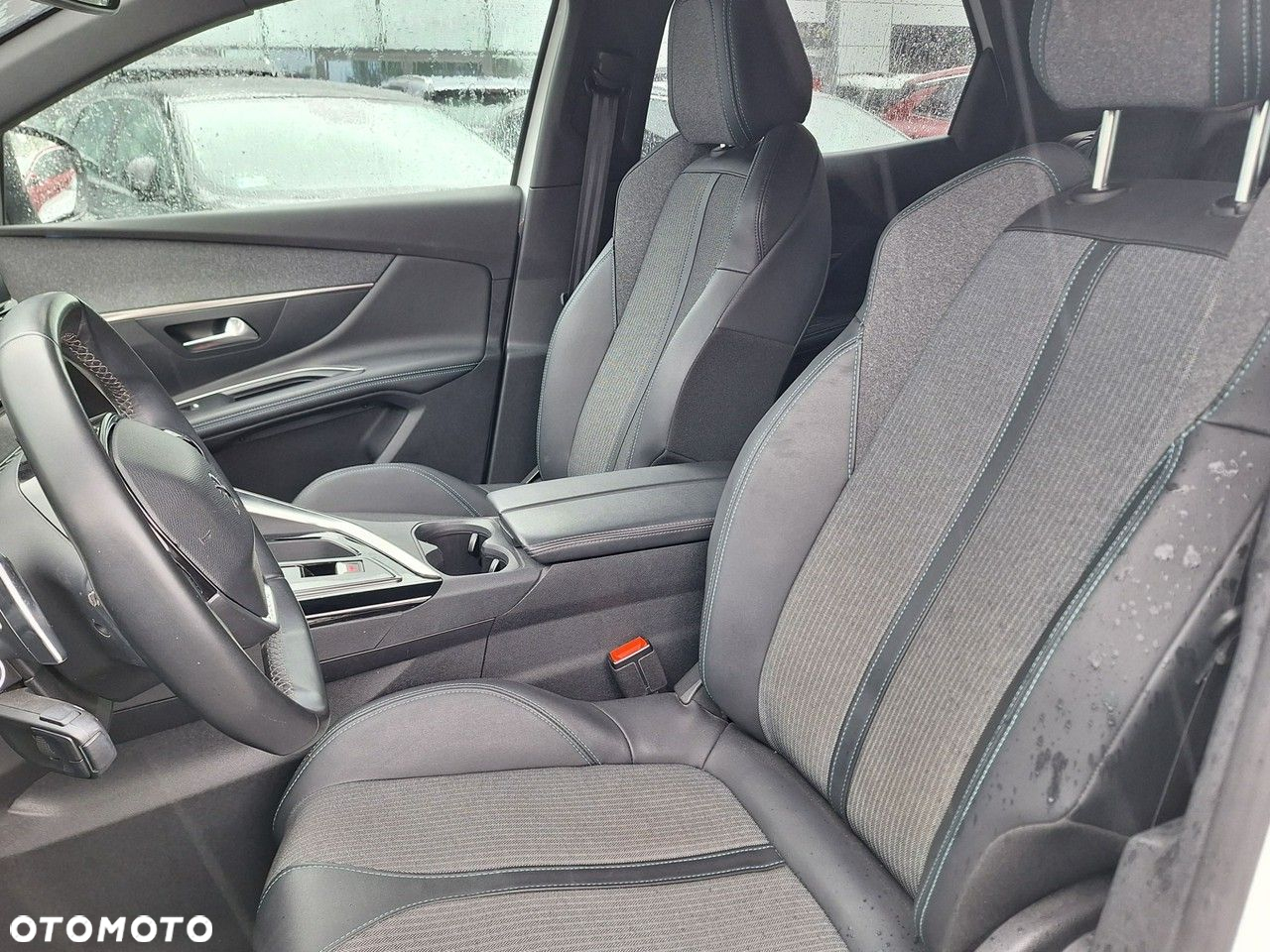 Peugeot 3008 1.5 BlueHDi Allure S&S EAT8 - 21