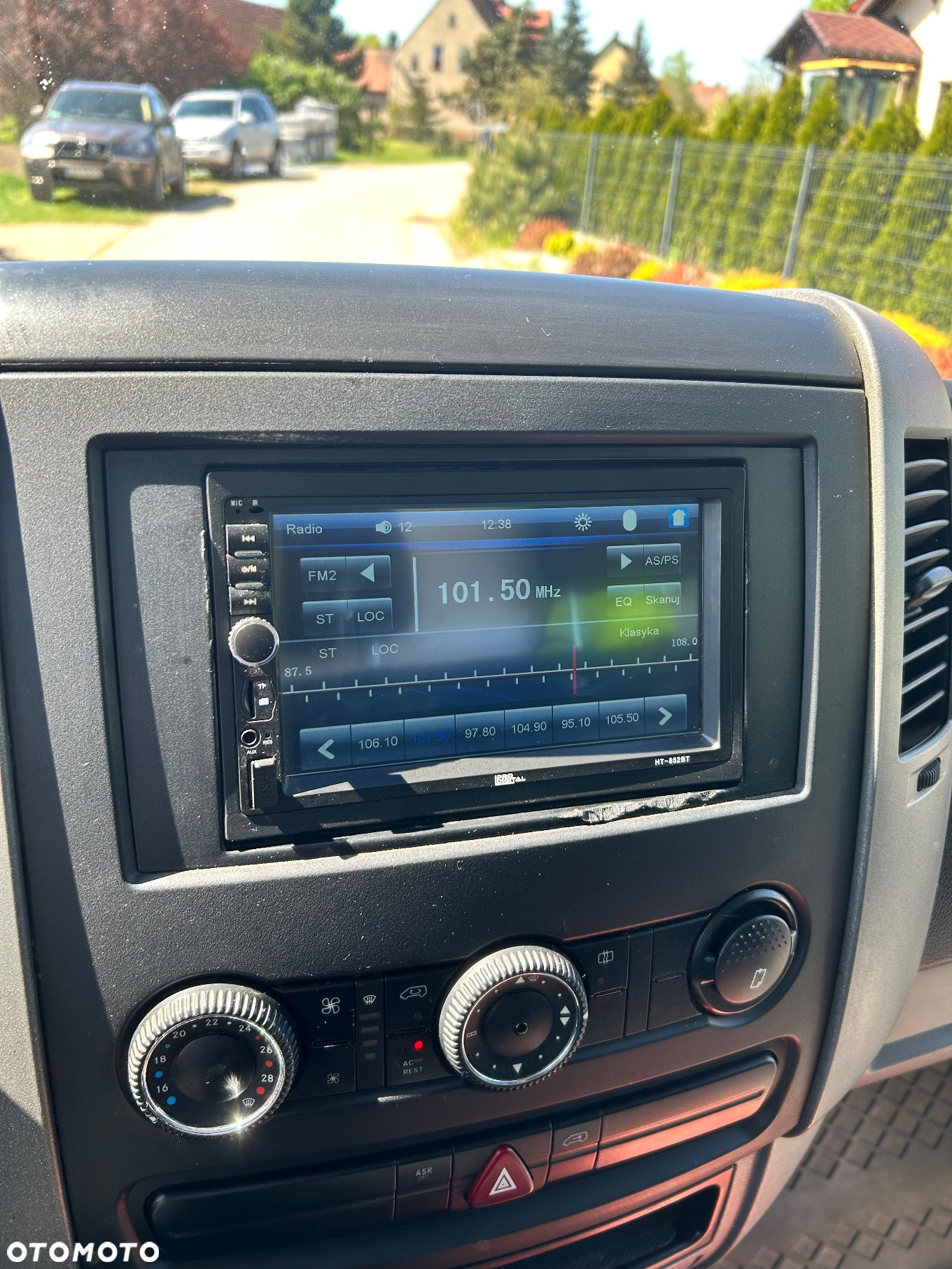 Mercedes-Benz Sprinter - 13