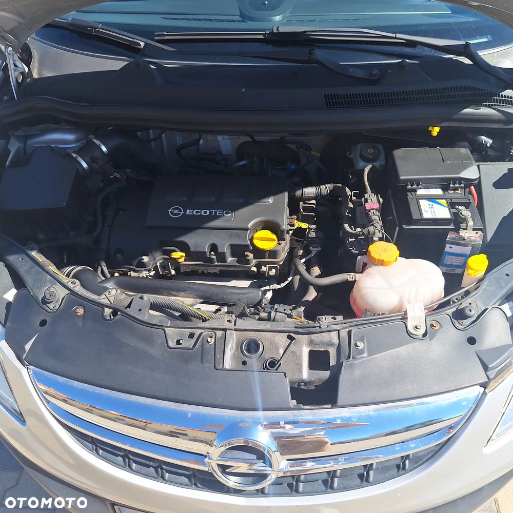 Opel Corsa 1.2 16V Cosmo - 1