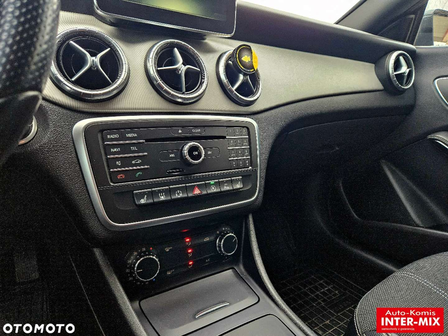 Mercedes-Benz CLA - 24