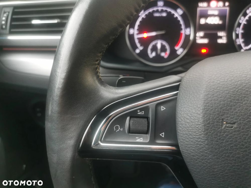 Skoda Superb 2.0 TDI DSG Premium Edition - 14