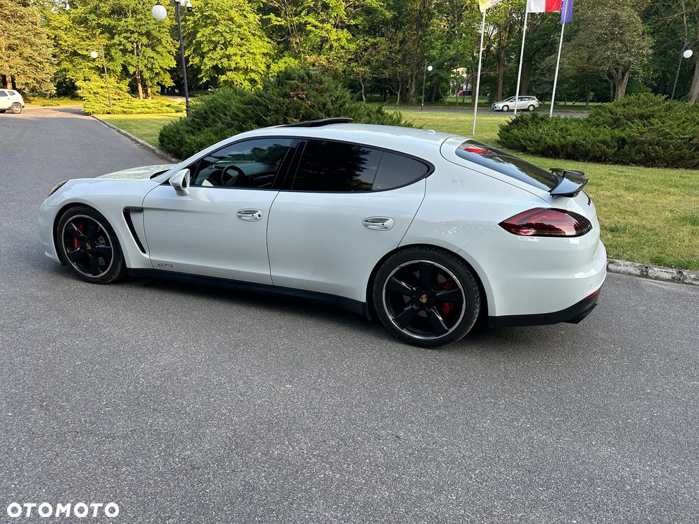 Porsche Panamera GTS PDK - 5