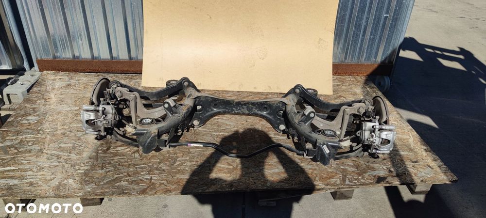 SANKI WÓZEK TYŁ KOMPLET AUDI A4 B9 A5 8W0505235S - 2