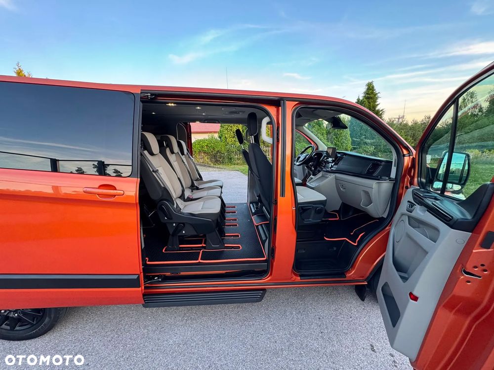 Ford Tourneo Custom - 16