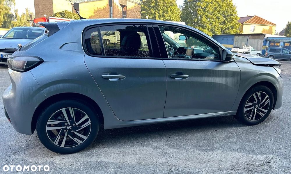 Peugeot 208 - 6