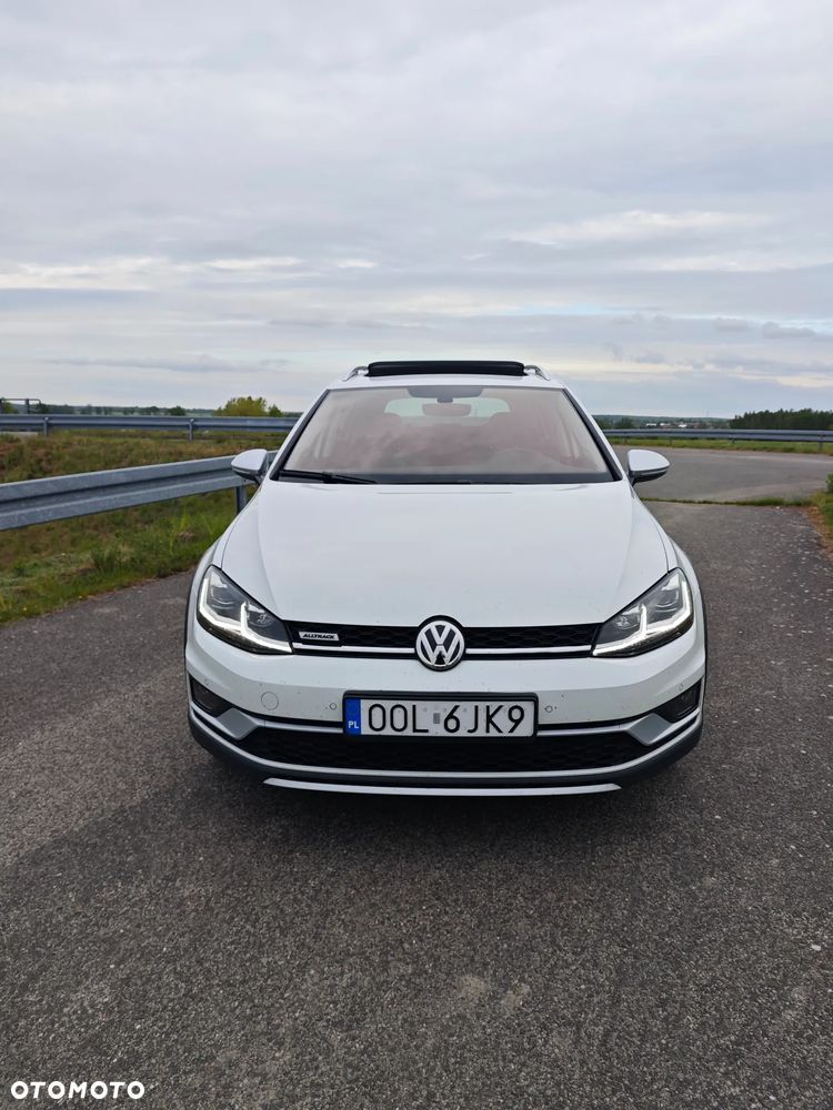 Volkswagen Golf - 2