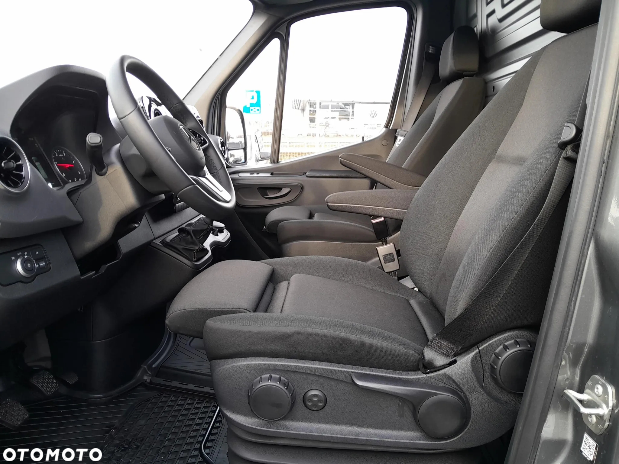 Mercedes-Benz Sprinter - 9