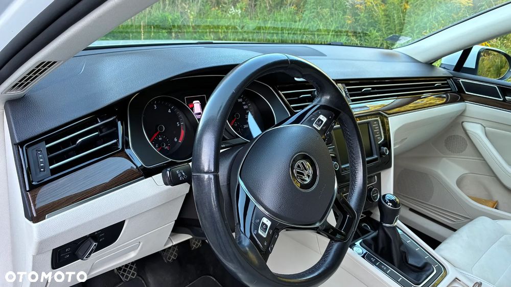 Volkswagen Passat Variant - 21