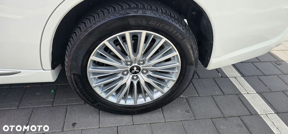 Mitsubishi Outlander Intense + - 36