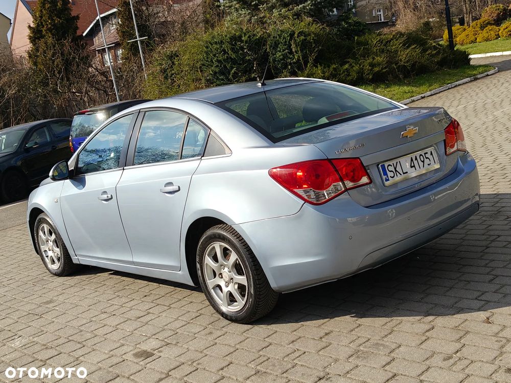 Chevrolet Cruze 2.0 LS - 15