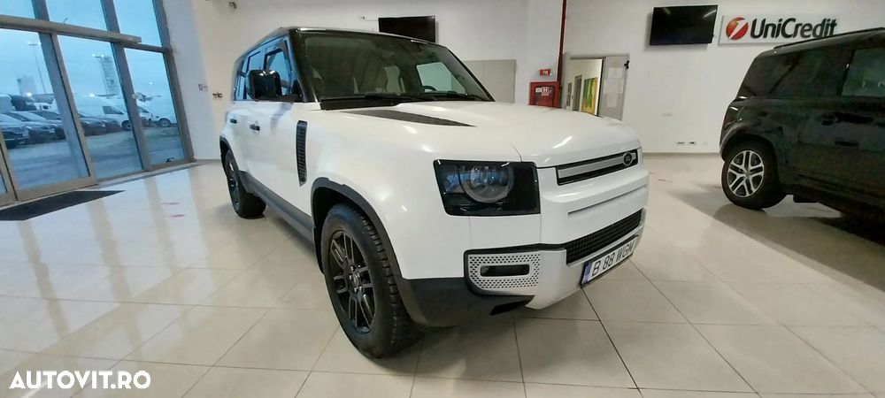 Land Rover Defender - 1