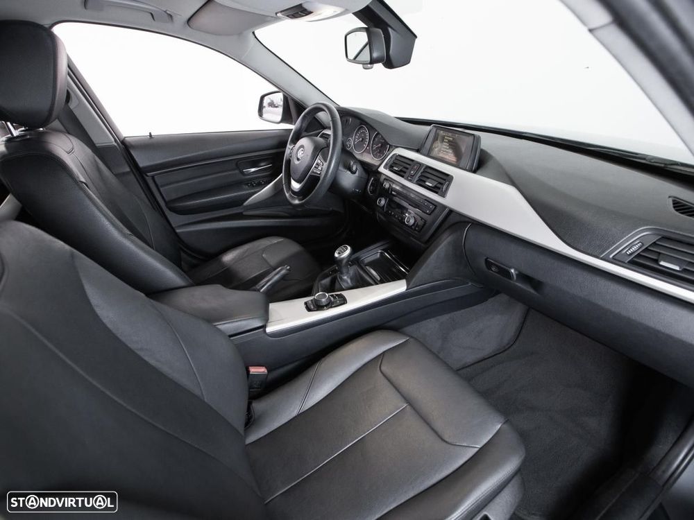 BMW 318 - 12
