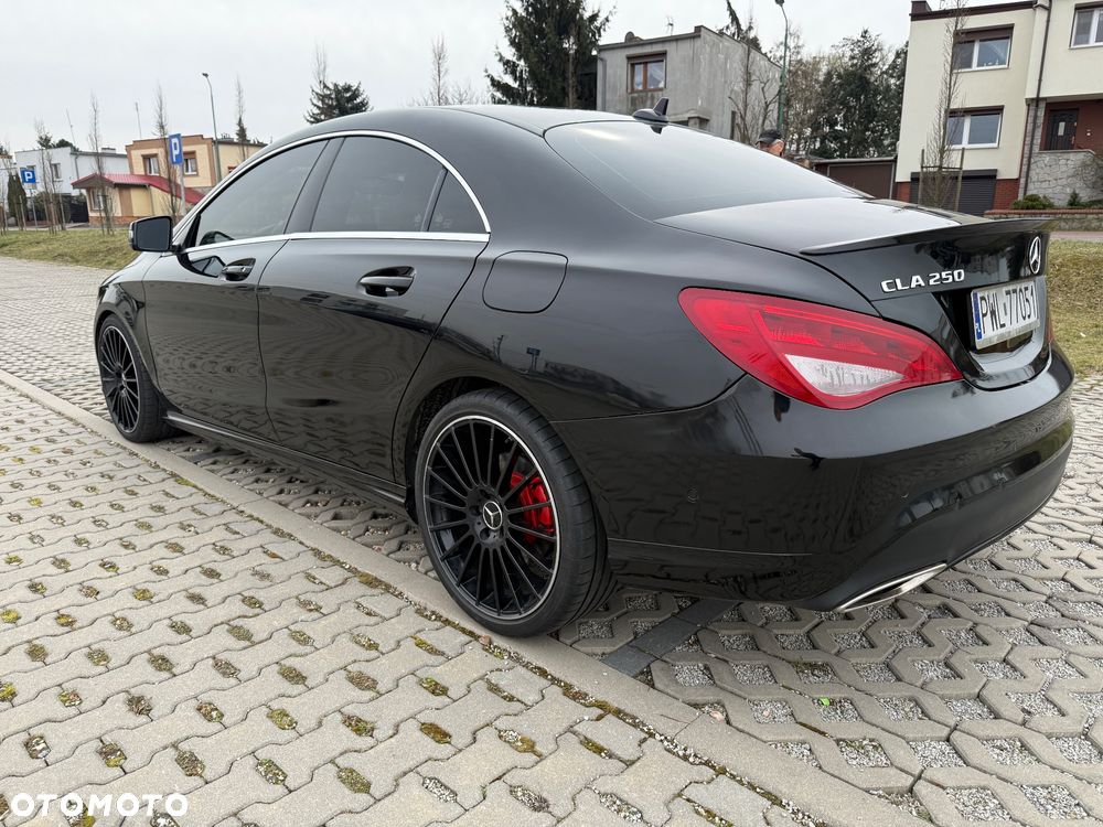Mercedes-Benz CLA 250 7G-DCT Sport - 8