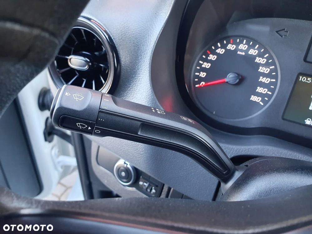 Mercedes-Benz SPRINTER - 21