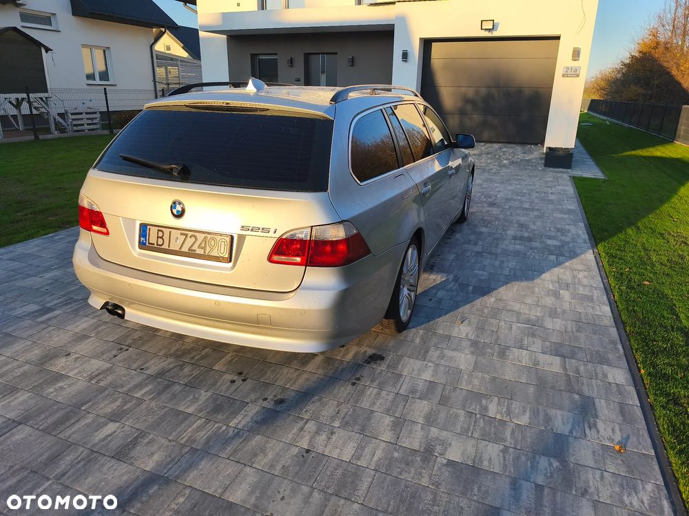 BMW Seria 5 525i - 4