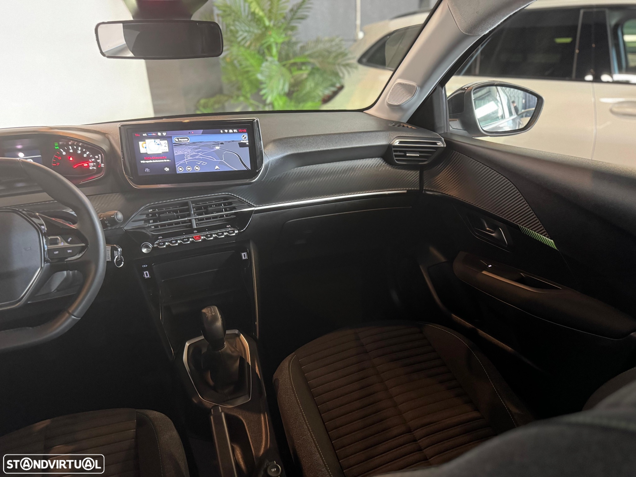 Peugeot 208 1.2 PureTech SE Style - 20