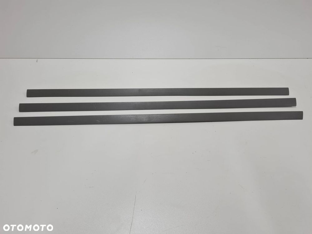 VW T5 MULTIVAN listwa wykładziny podłogi SZARA 7H5864611 - 1