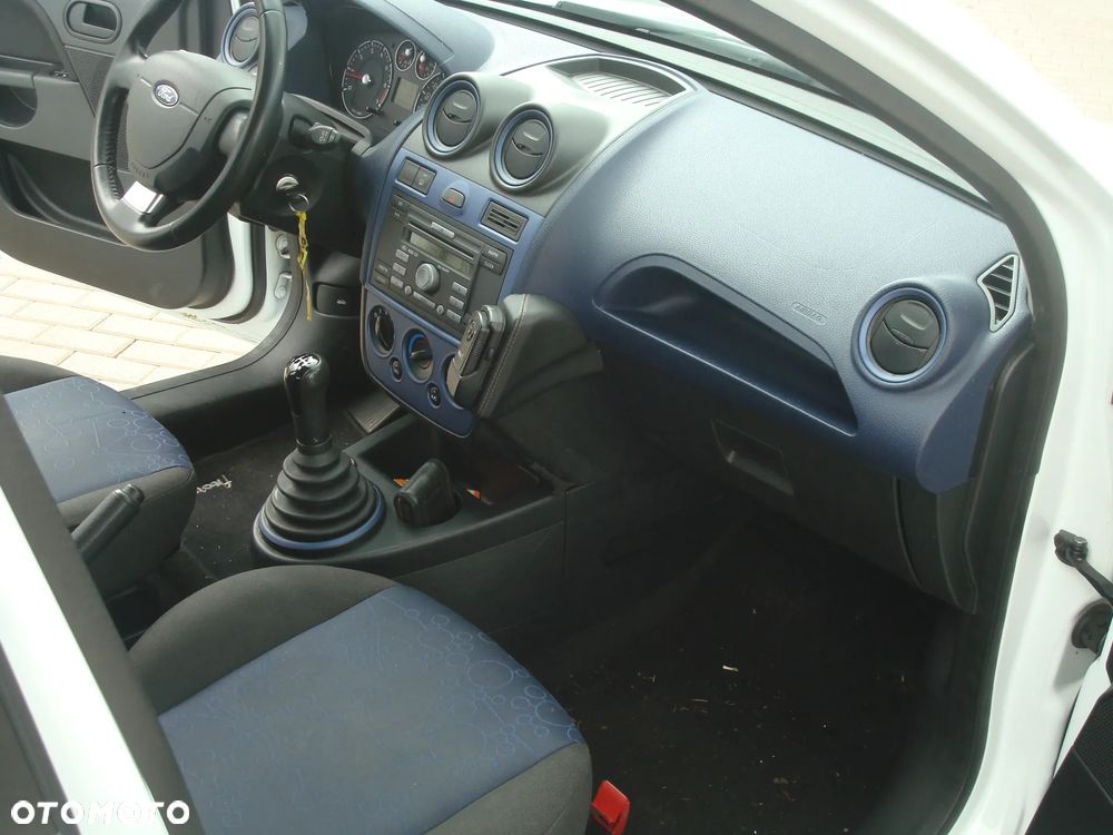 Ford Fiesta 1.25 Trend - 22