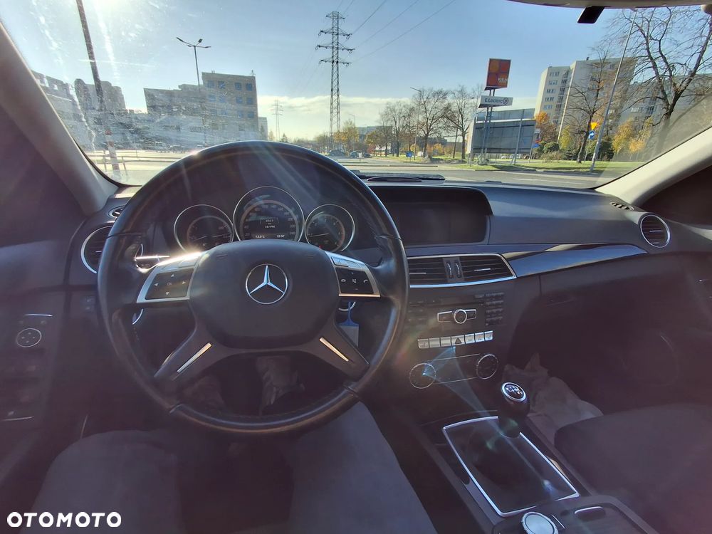 Mercedes-Benz Klasa C 220 CDI BlueEff Edition Elegance - 16
