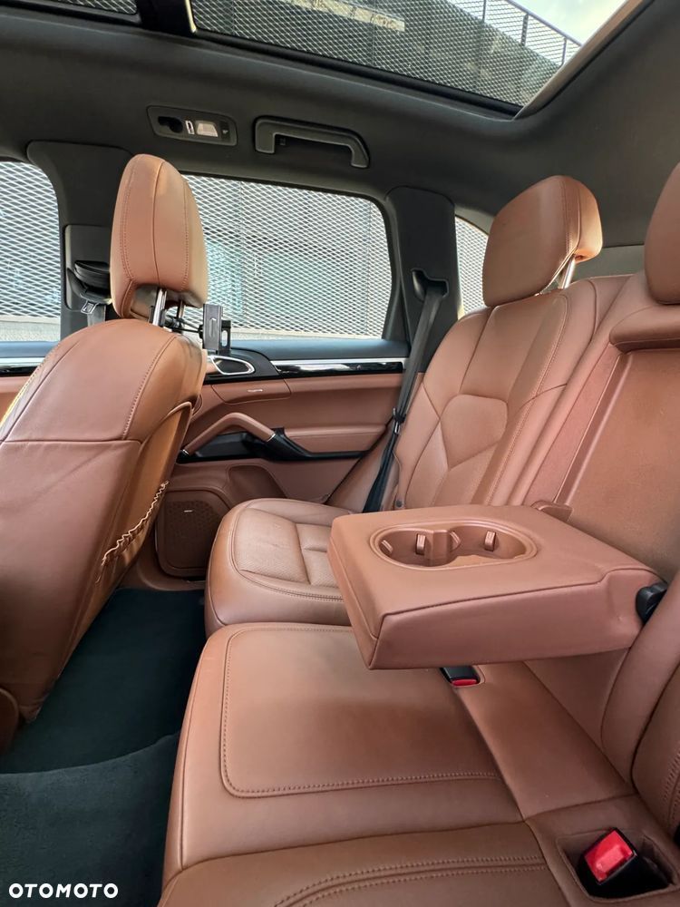 Porsche Cayenne Diesel Platinum Edition - 19