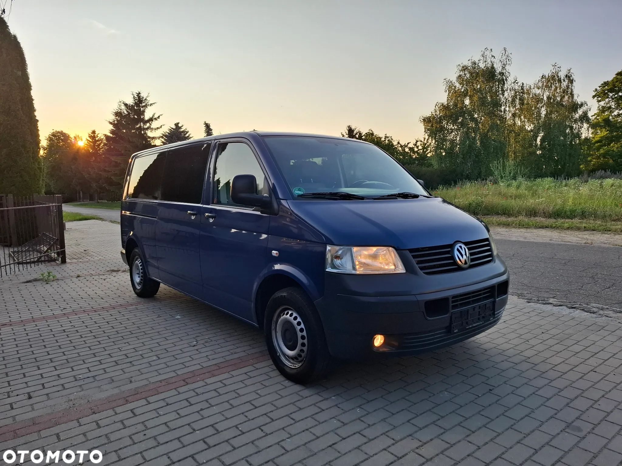 Volkswagen Transporter T5 TDI L2H1 - 1