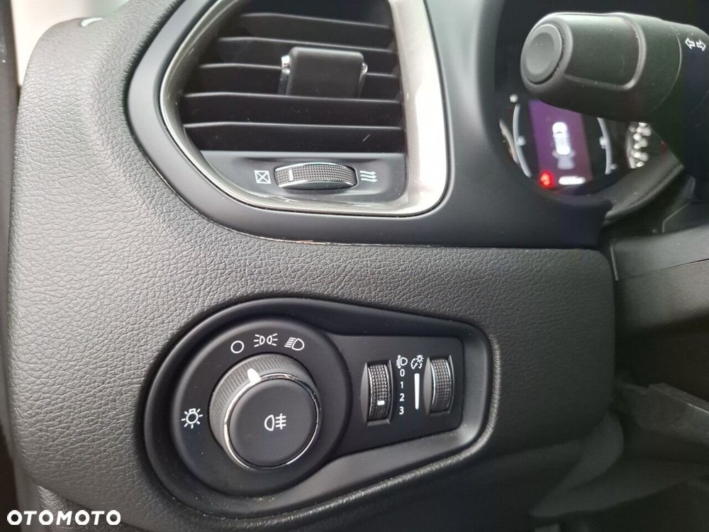 Jeep Renegade - 26