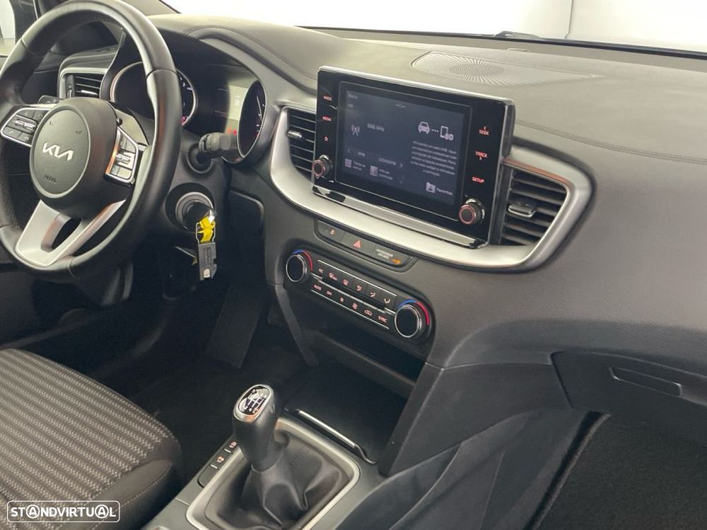 Kia XCeed 1.0 T-GDI Tech - 22