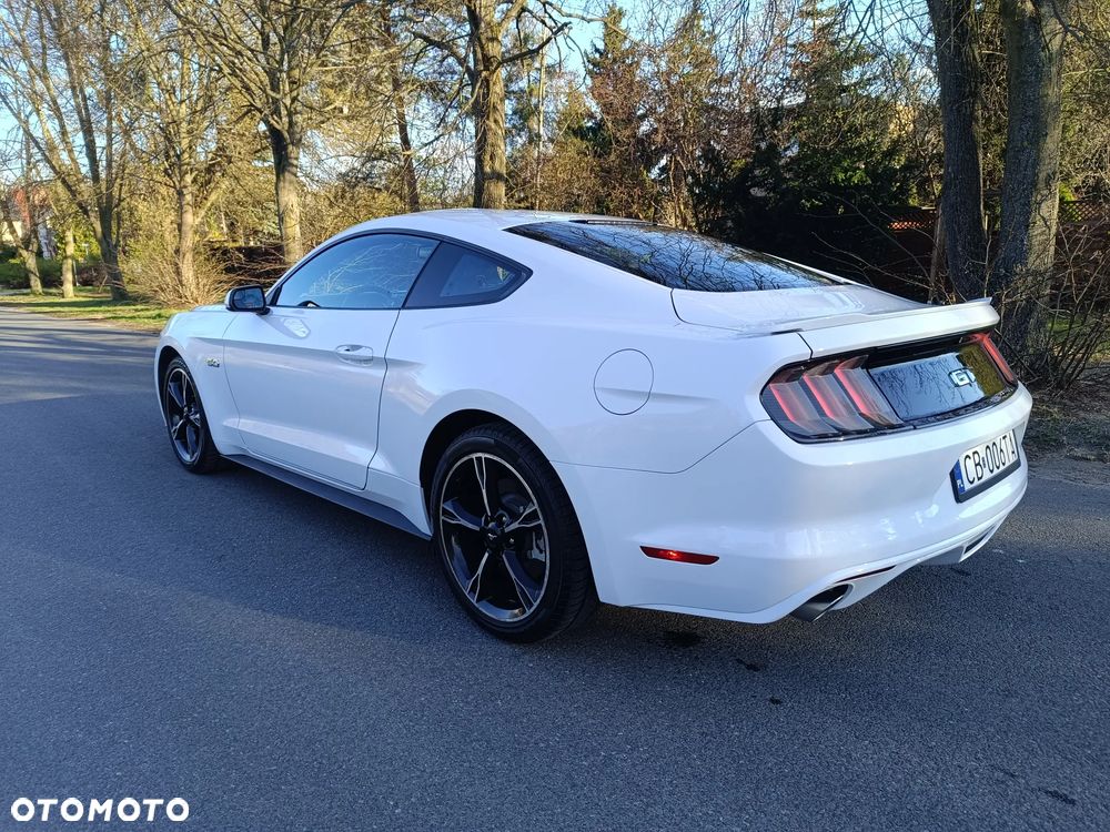 Ford Mustang - 5