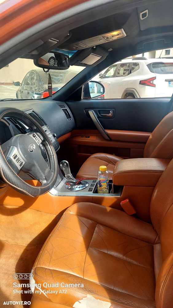 Infiniti FX 35 - 12
