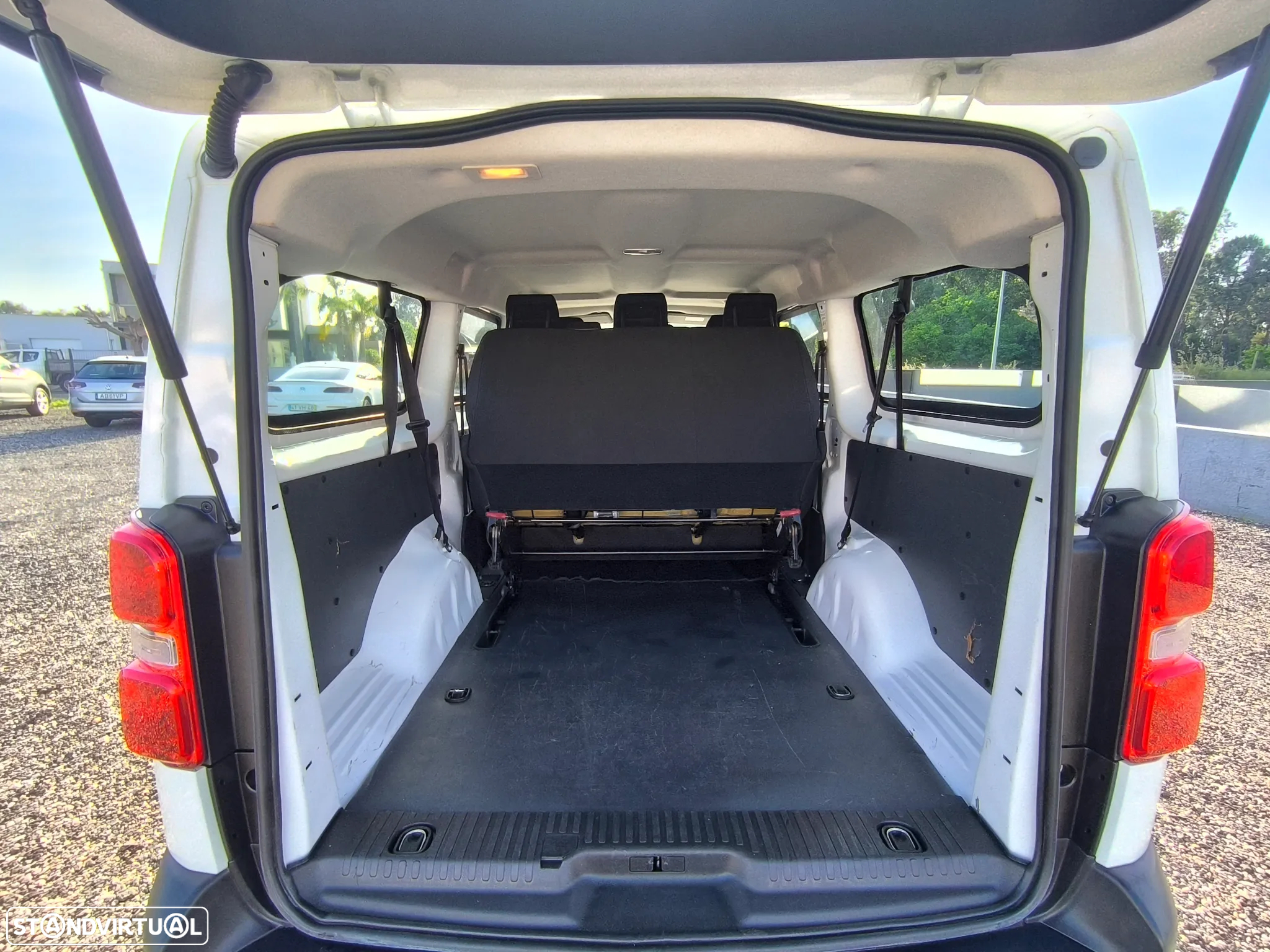 Peugeot Traveller 1.5 BlueHDi L3H1 Long - 20