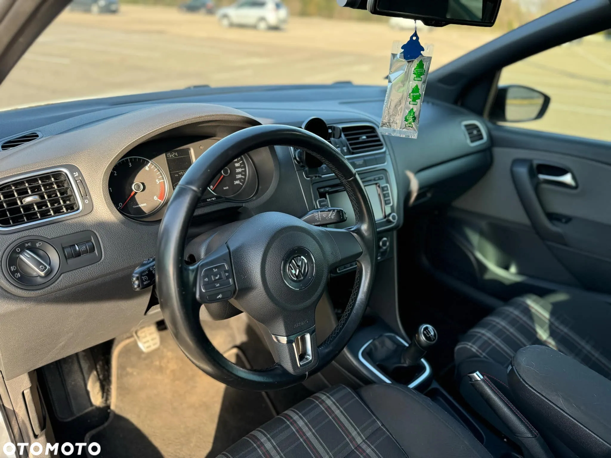 Volkswagen Polo 1.6 TDI DPF Highline - 9