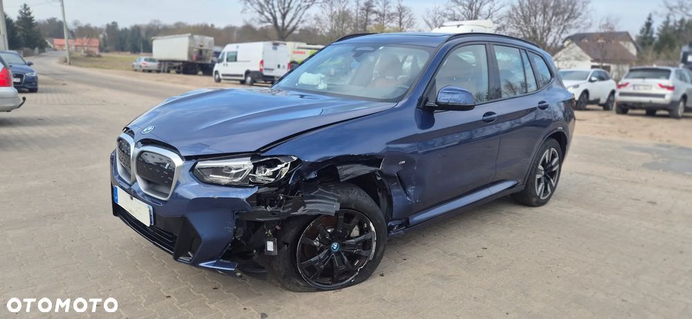 BMW iX3 - 1