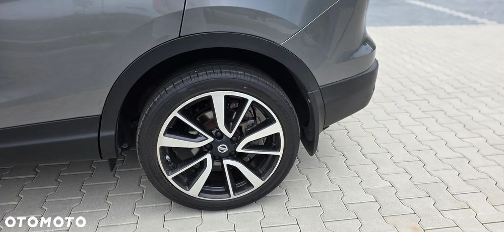 Nissan Qashqai 1.6 DCi Tekna Xtronic EU6 - 17